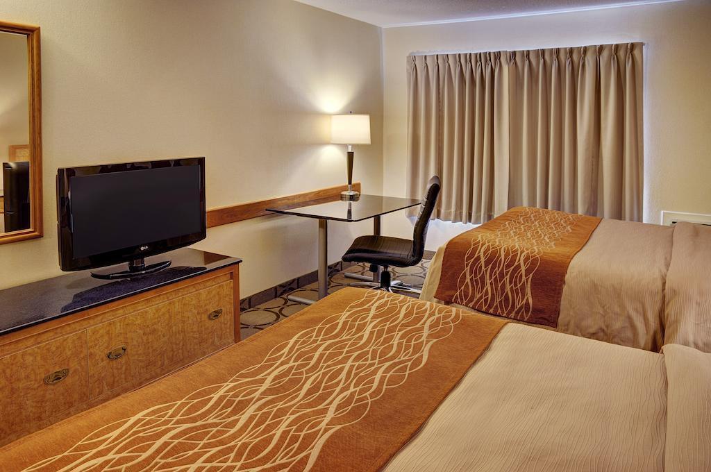 Comfort Inn Kirkland Lake Exterior foto