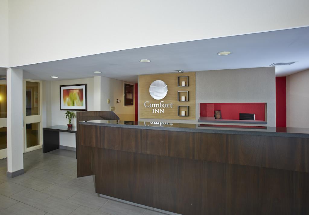 Comfort Inn Kirkland Lake Exterior foto