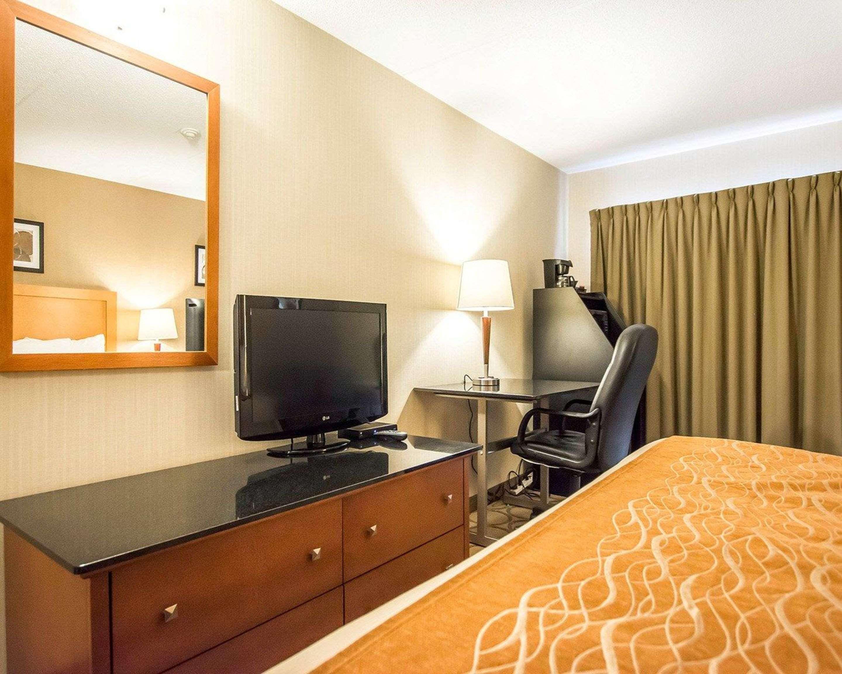 Comfort Inn Kirkland Lake Exterior foto