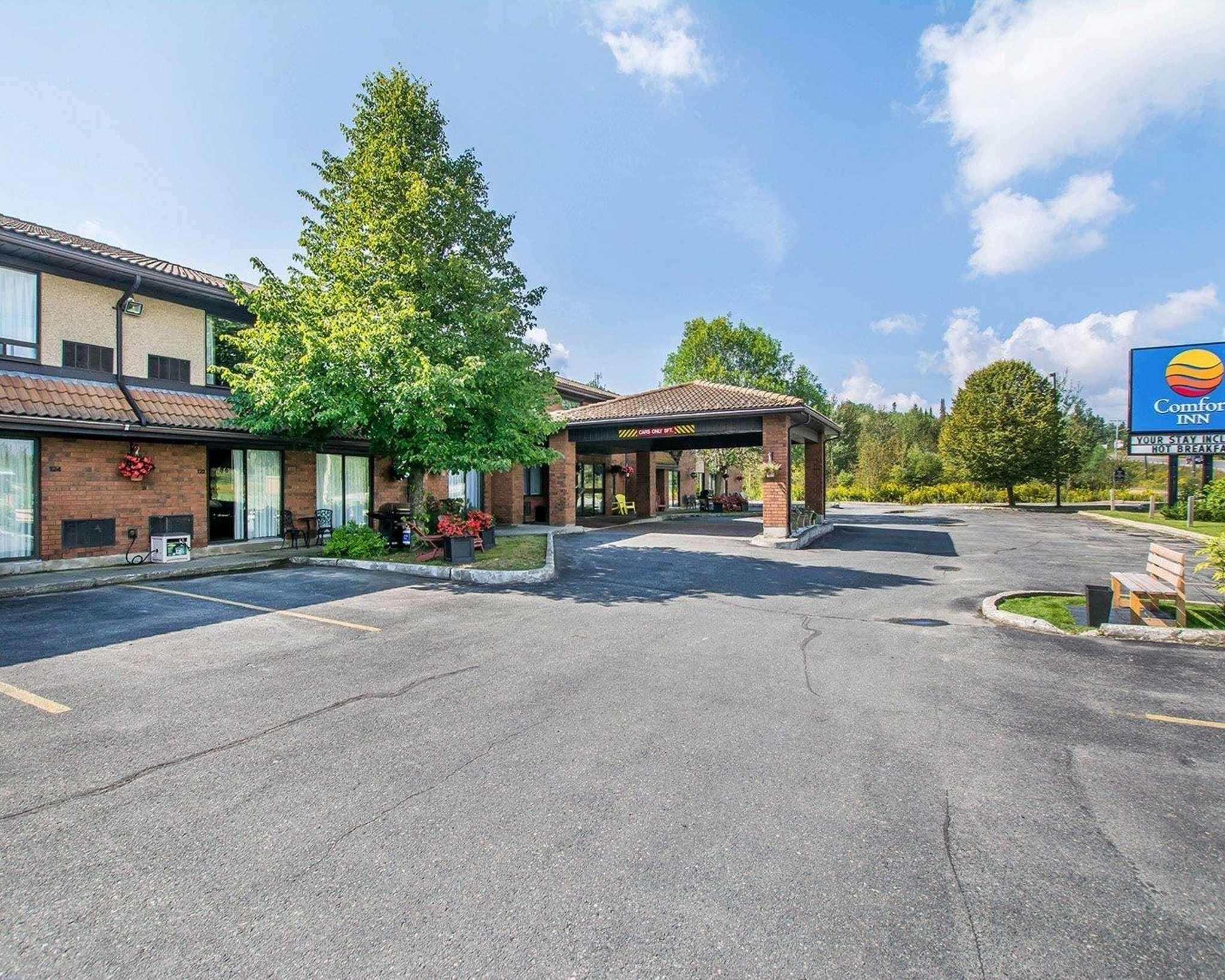Comfort Inn Kirkland Lake Exterior foto