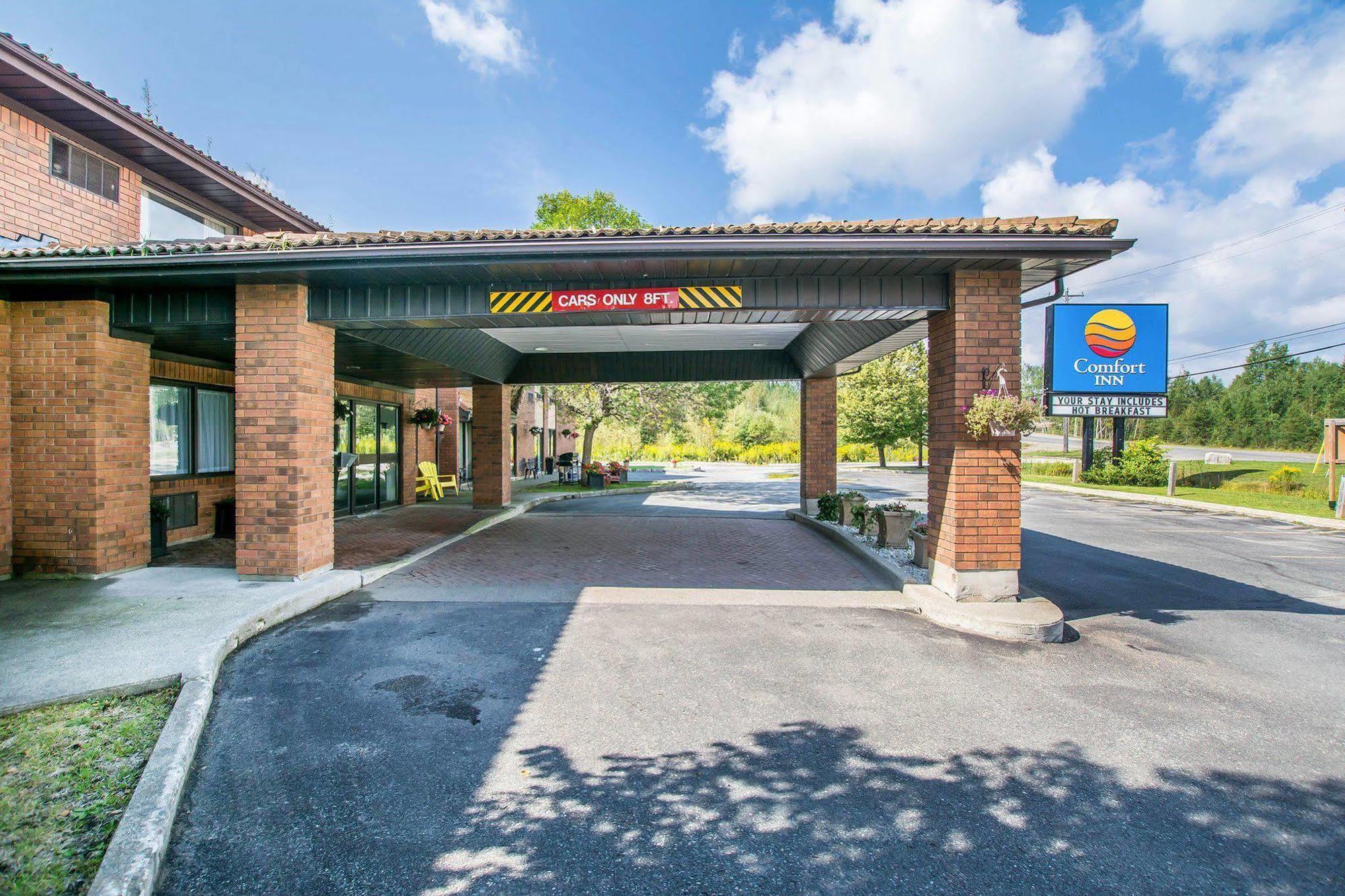 Comfort Inn Kirkland Lake Exterior foto