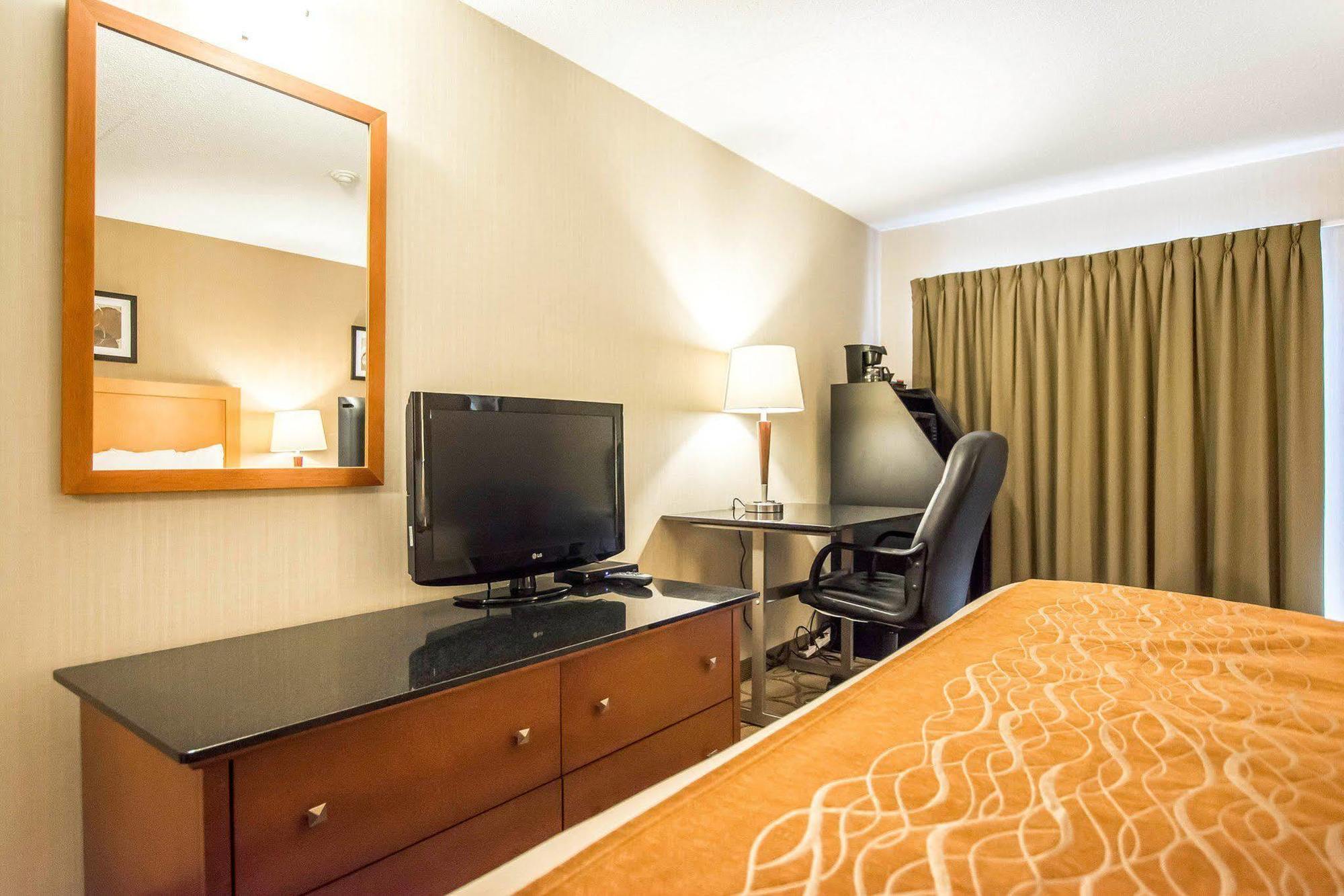 Comfort Inn Kirkland Lake Exterior foto